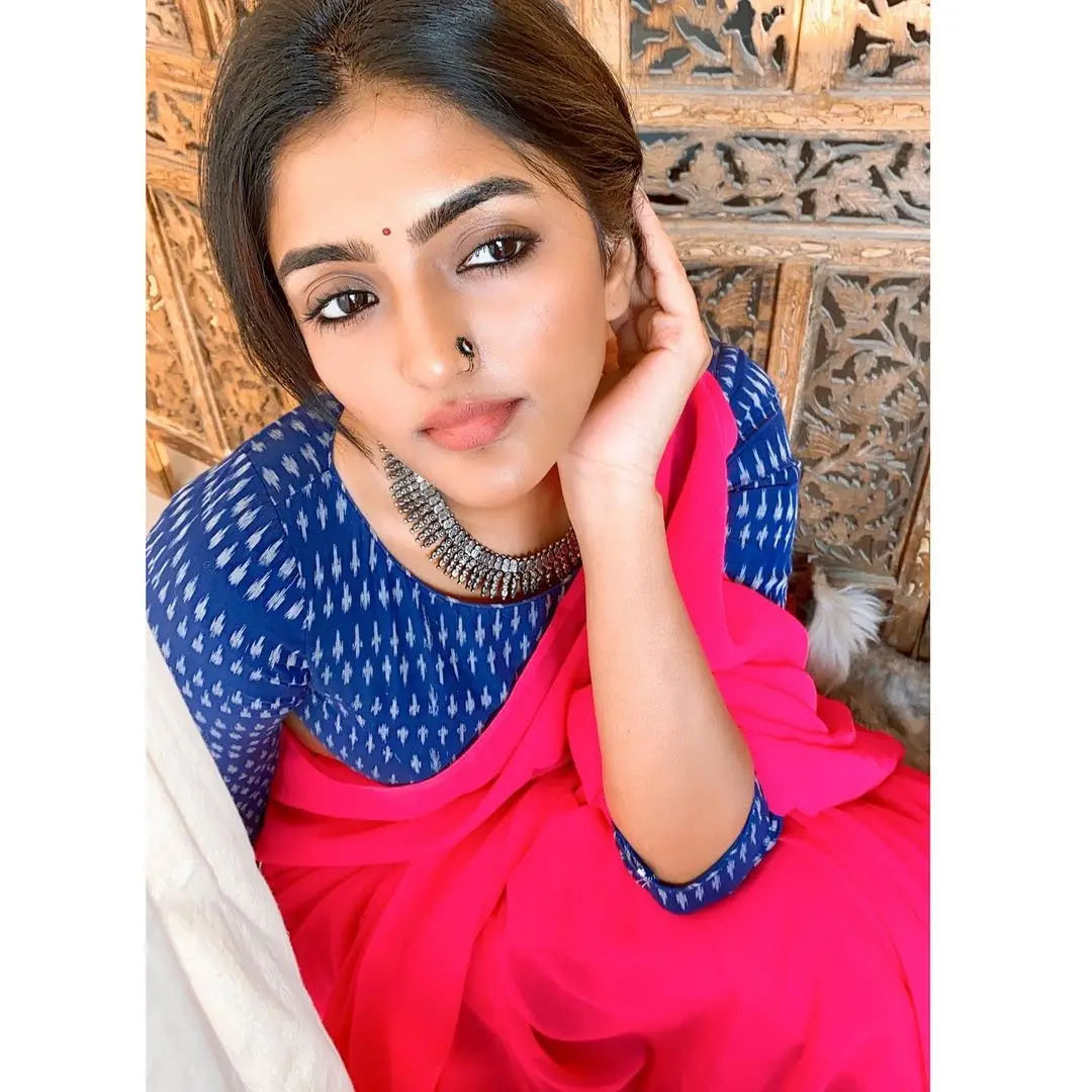 EESHA REBBA STILLS IN INDIAN TRADITIONAL RED SAREE BLUE BLOUSE 6